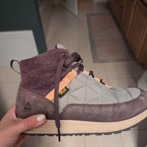 Teva Women's ReEmber Commute Boot